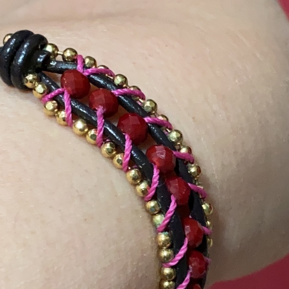 🖤FOSSIL💕crystal leather gold button bracelet - Picture 4 of 12